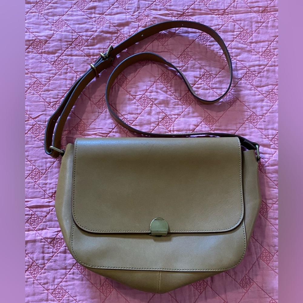 Madewell Tan Crossbody Bag with Minimalist Design